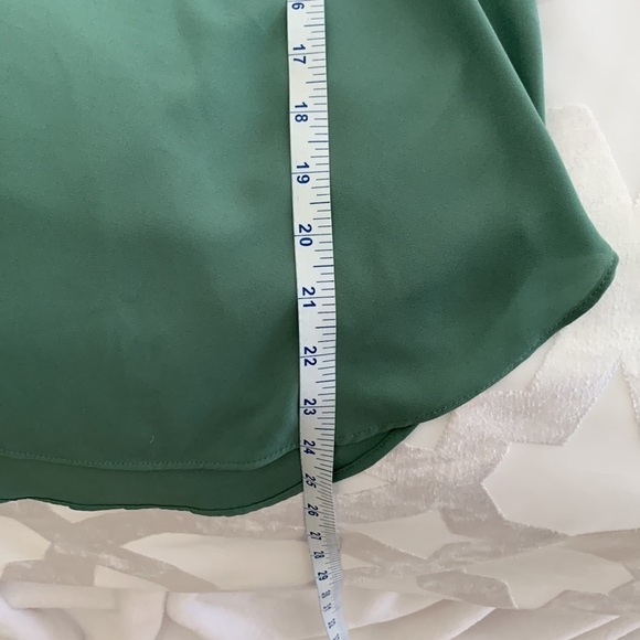 LOFT Sage Green High/Low Sleeveless Blouse w/ Slight Ruffle Details. Size Medium - Picture 9 of 9